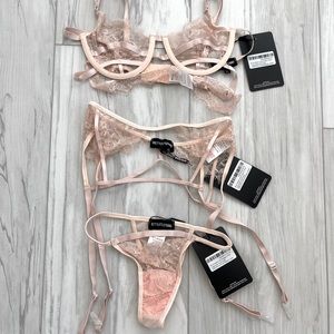 PRETTYLITTLETHING Blush Eyelash Lace Strappy 3 Piece Lingerie Set XS